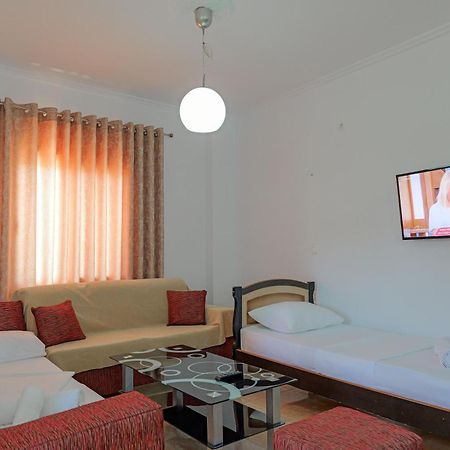 Guesthouse Moonlight Downtown Ksamil Kültér fotó