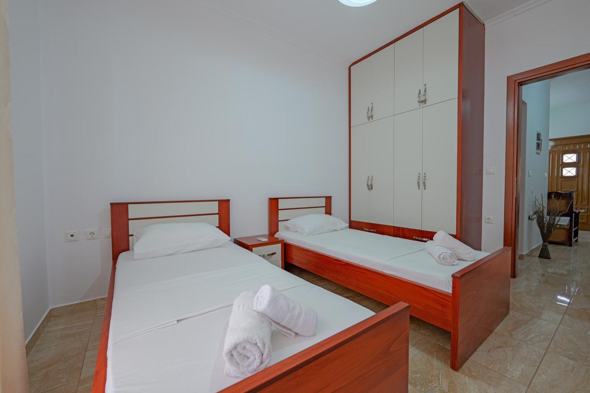Guesthouse Moonlight Downtown Ksamil Kültér fotó
