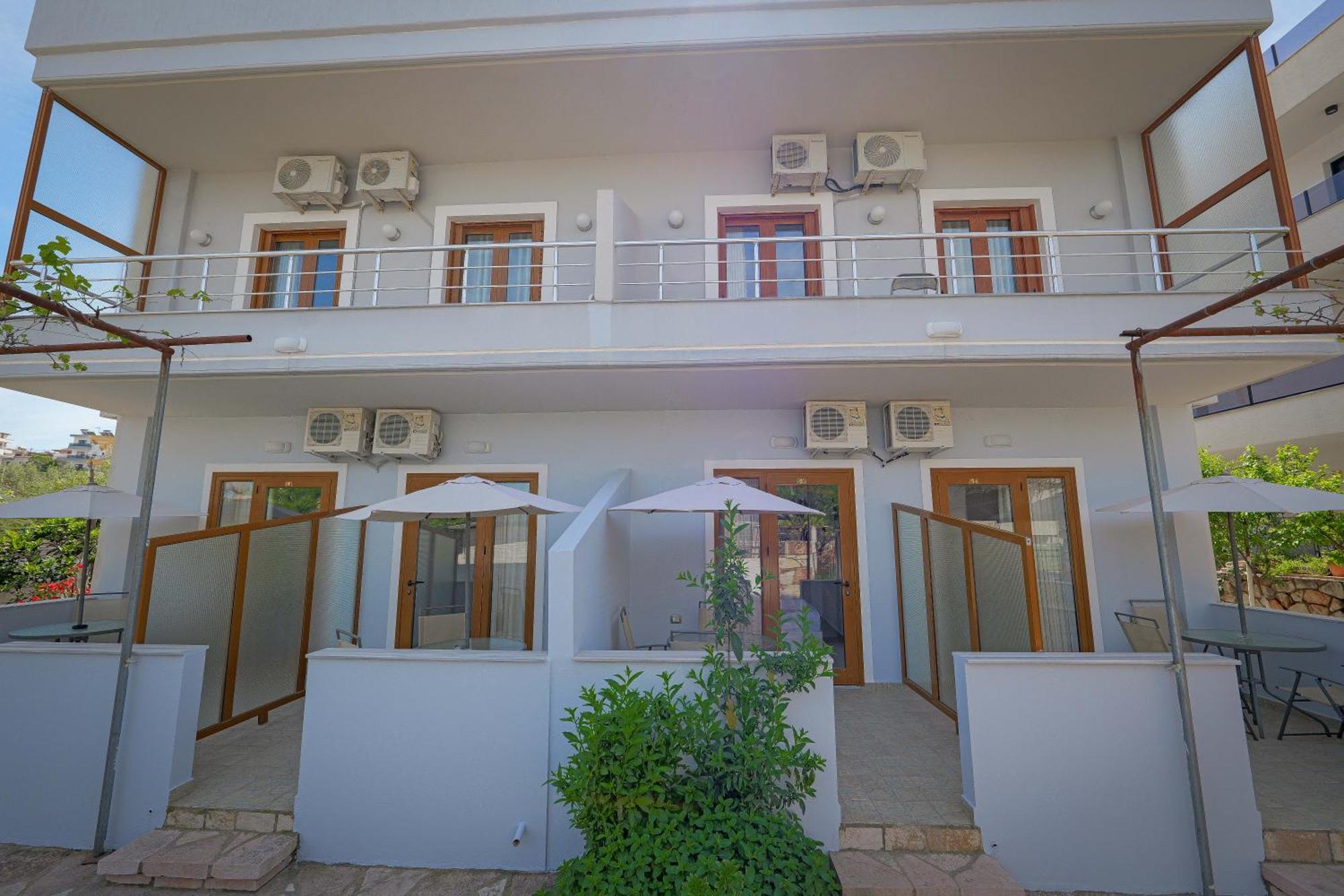 Guesthouse Moonlight Downtown Ksamil Kültér fotó