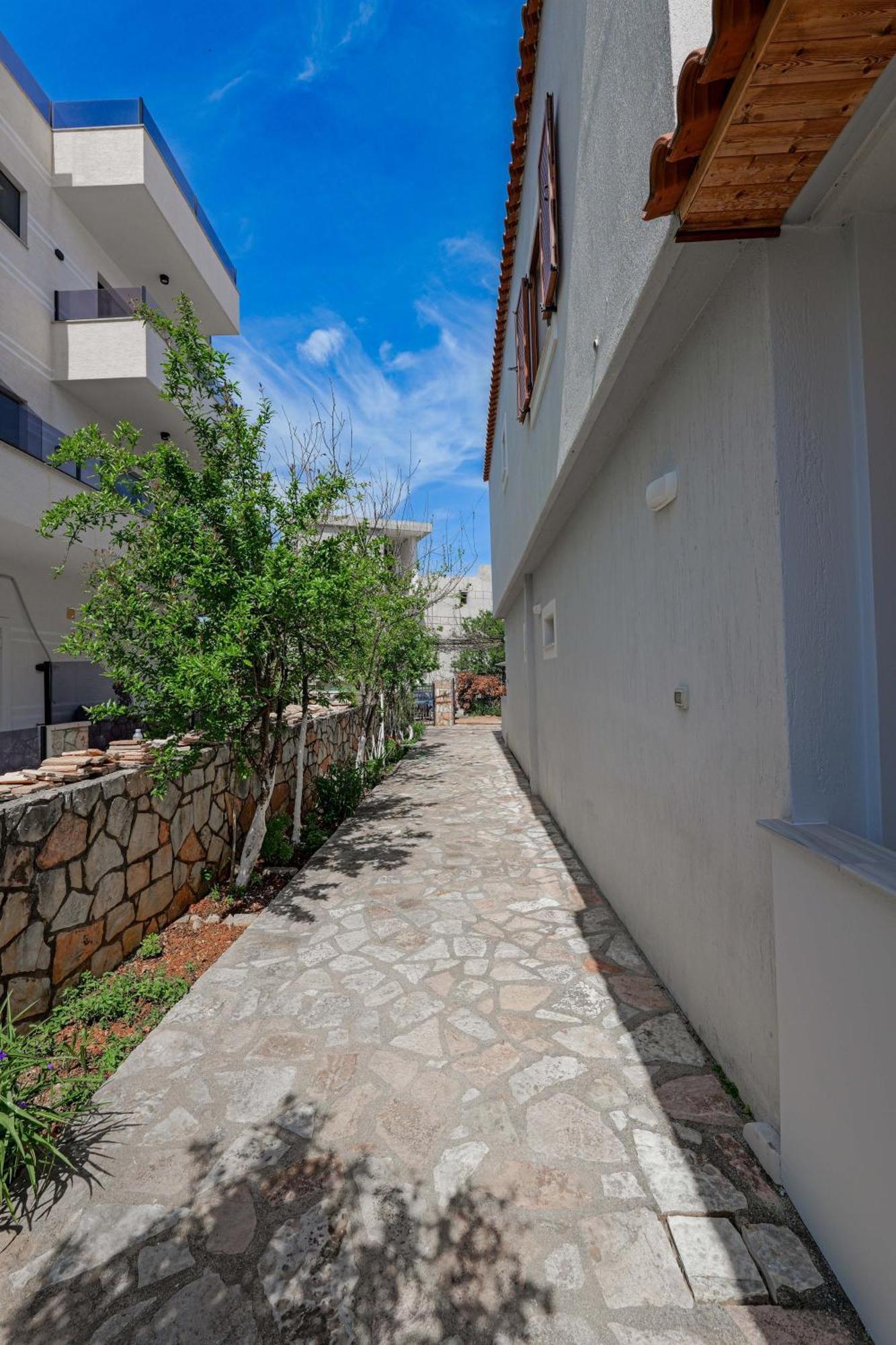 Guesthouse Moonlight Downtown Ksamil Kültér fotó