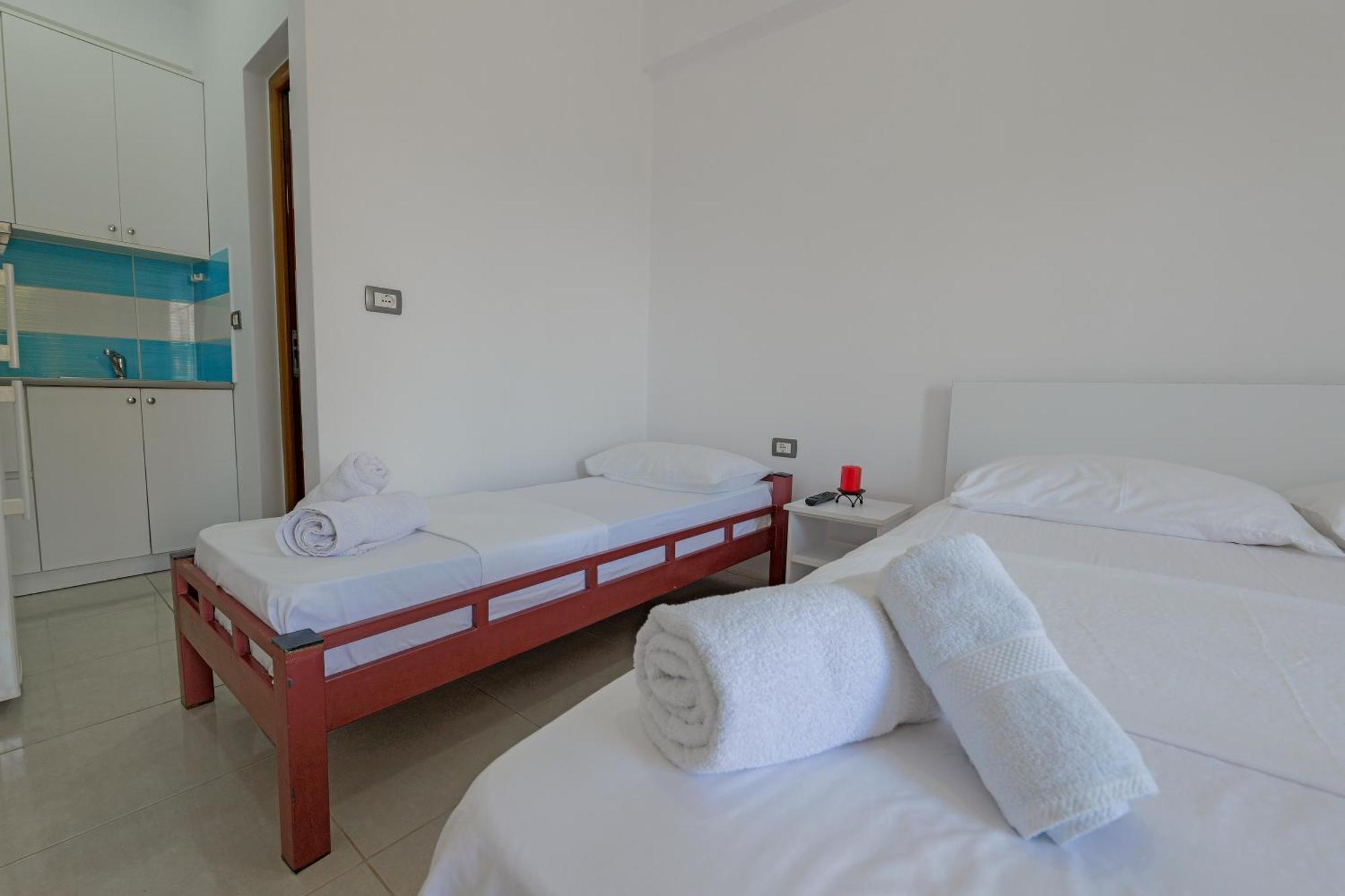 Guesthouse Moonlight Downtown Ksamil Kültér fotó