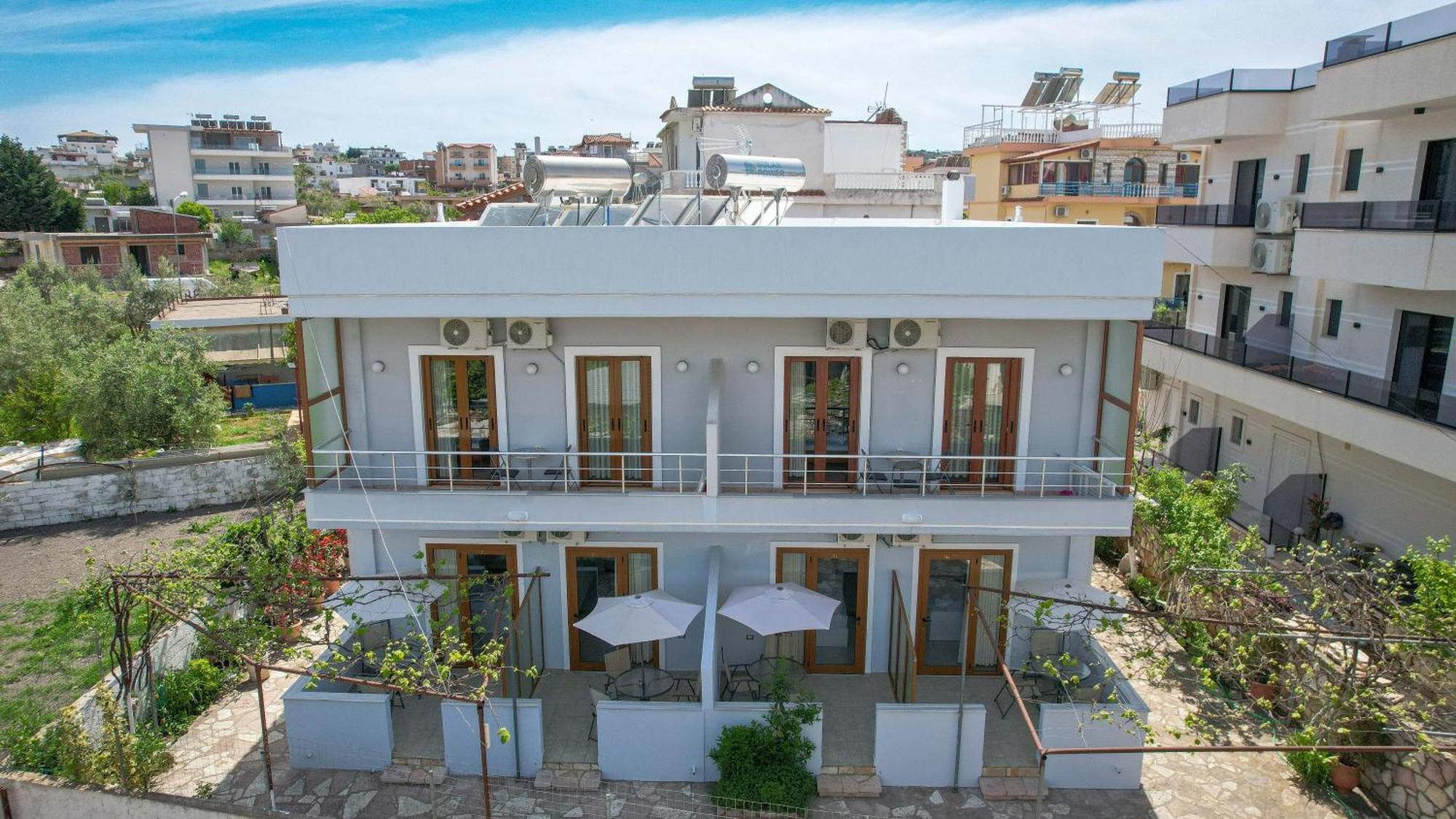 Guesthouse Moonlight Downtown Ksamil Kültér fotó